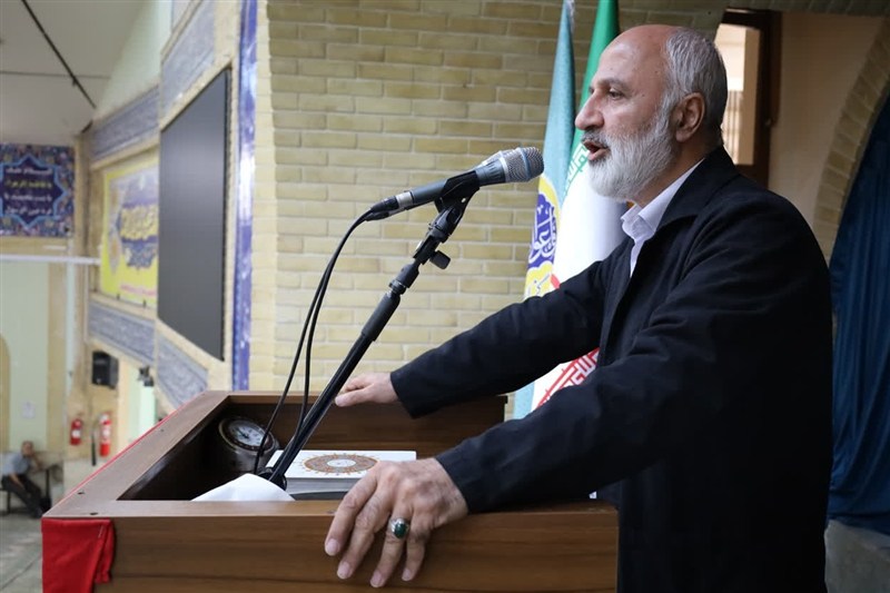 فرهنگ انقلاب اسلامی باید با زبان هنر به نسل جوان منتقل شود