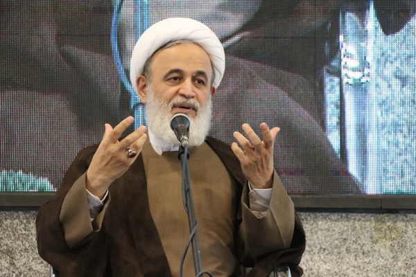 خانه و مدرسه زندگی جمعی را به دانش‌آموزان بیاموزند