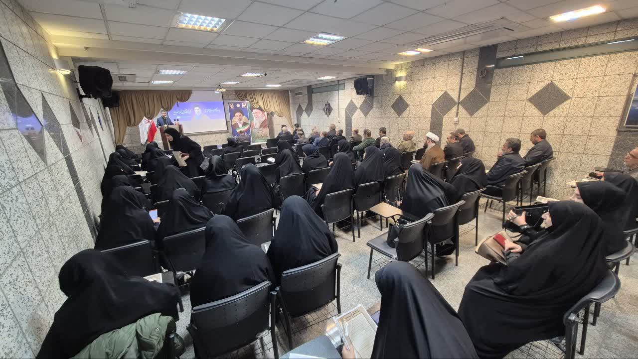 جلسه کادر اداری مجموعه مدارس موسسه برگزار شد