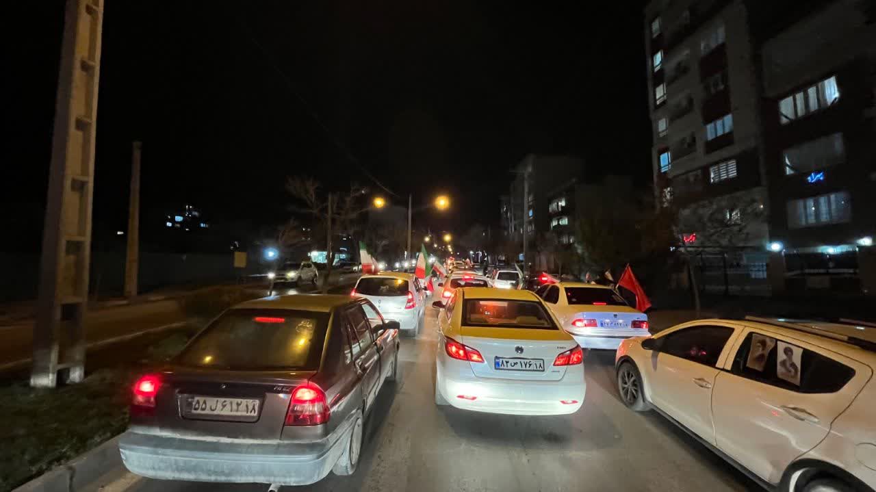 راهپیمایی خودرویی دانش آموزان، اولیا دانش آموزان و کارمندان مجموعه مدارس