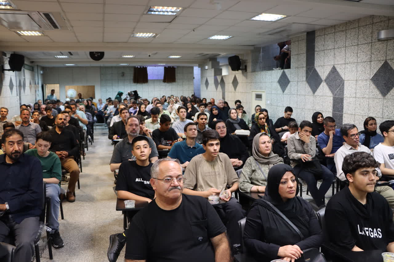 جلسه تبیین برنامه‌های ورودی های پایه دهم (رشته تجربی)